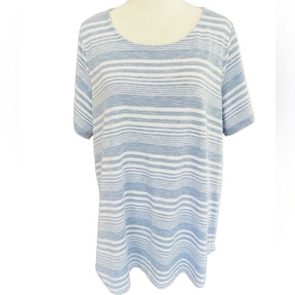 Rose & Olive blue & white striped knit top with buttons down the back size 1X - Picture 1 of 7